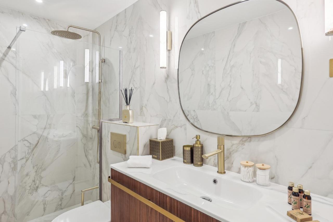 Suite Luxueuse Avec Jardin Prive Sauna Et Jacuzzi Paris Exterior foto